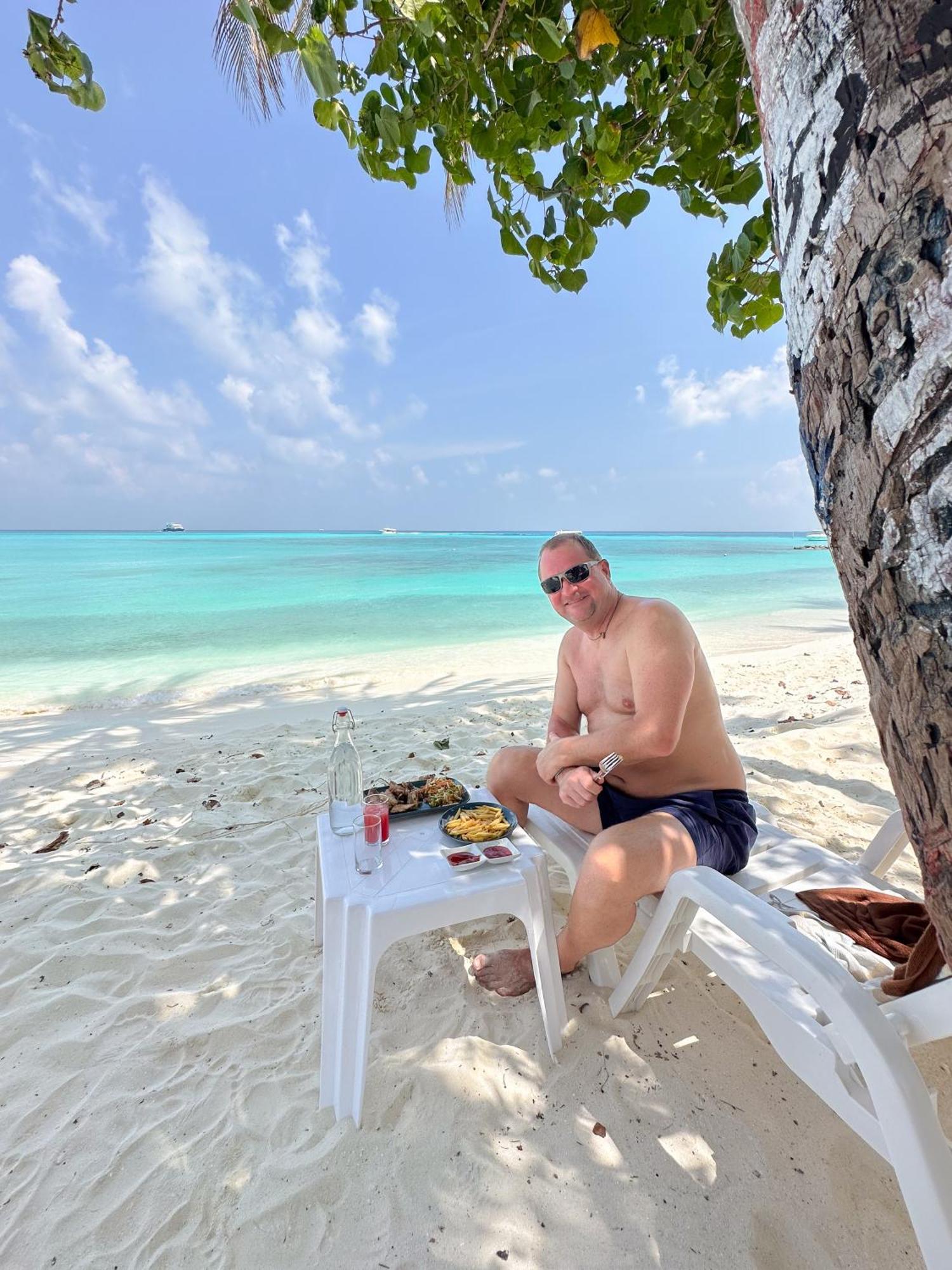 Rushkokaa Beach Villa Fulidhoo Bagian luar foto